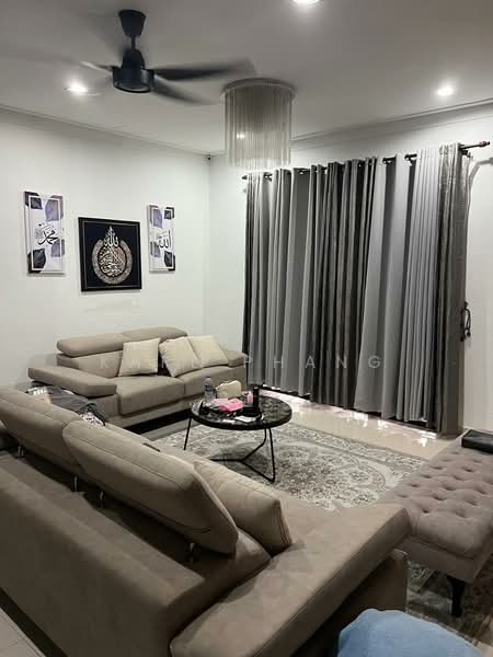 2-storey Terraced House for Sale in Bukit Jelutong (Shah Alam) - Karl Phang - Living Room - PropertyGuru.com.my