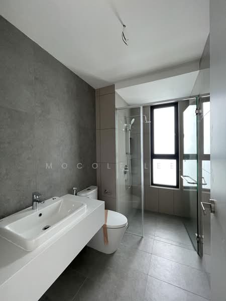 Kondominium untuk Dijual di Mezzo - Mocole Lee - Bathroom - PropertyGuru.com.my
