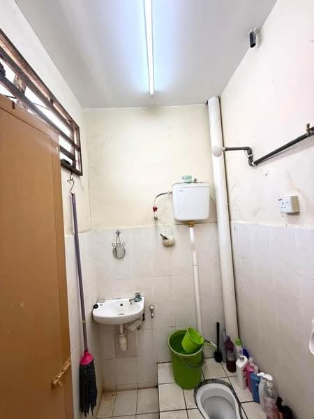 Rumah Teres 1 Tingkat untuk Dijual di Kulim Utama Fasa 2 (Kulim) - Aswad . - Bathroom - PropertyGuru.com.my