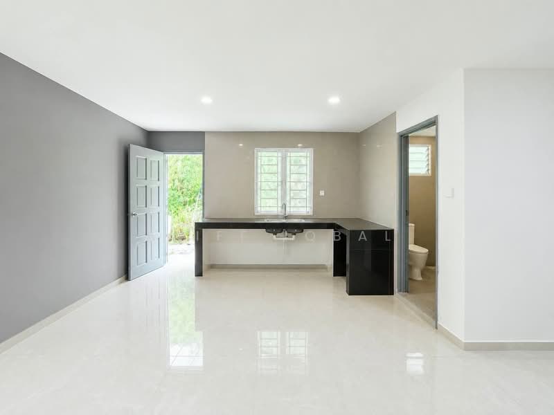 2-storey Terraced House for Sale in Bandar Puncak Alam (Puncak Alam) - Aliff Iqbal - PropertyGuru.com.my
