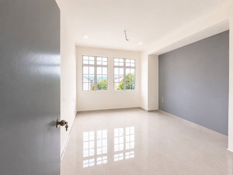 2-storey Terraced House for Sale in Bandar Puncak Alam (Puncak Alam) - Aliff Iqbal - PropertyGuru.com.my