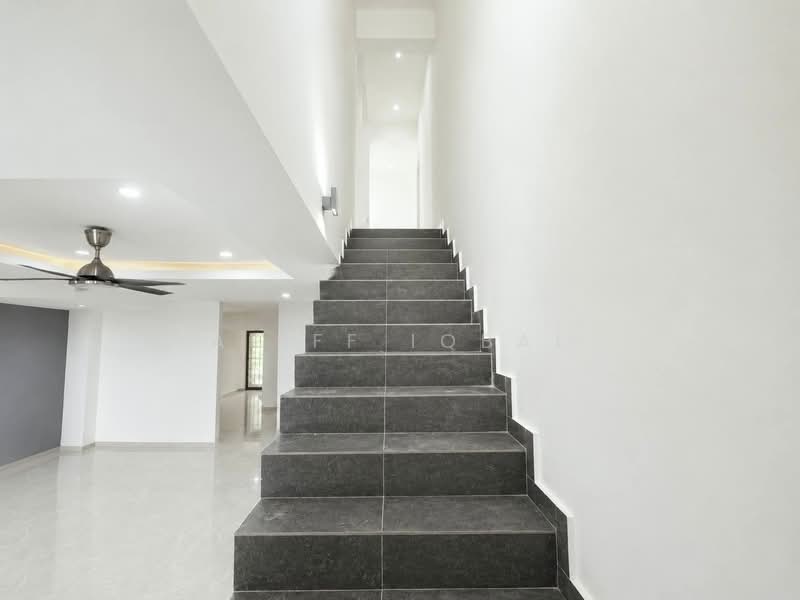 2-storey Terraced House for Sale in Bandar Puncak Alam (Puncak Alam) - Aliff Iqbal - PropertyGuru.com.my