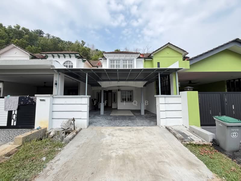 2-storey Terraced House for Sale in Bandar Puncak Alam (Puncak Alam) - Aliff Iqbal - PropertyGuru.com.my