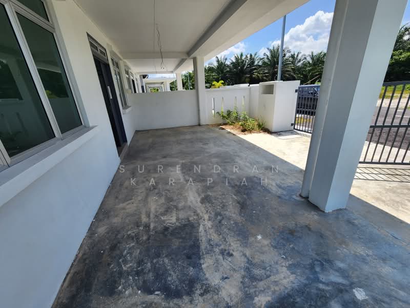 Semi-Detached House for Sale in Banting (Selangor) - Surendran Karapiah - Exterior - PropertyGuru.com.my