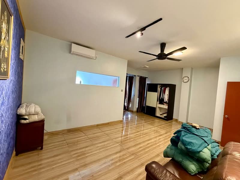 Rumah Teres 2 Tingkat untuk Dijual di Sutera Damansara (Damansara Damai) - Sha . - Living Room - PropertyGuru.com.my