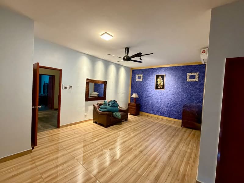 Rumah Teres 2 Tingkat untuk Dijual di Sutera Damansara (Damansara Damai) - Sha . - Living Room - PropertyGuru.com.my
