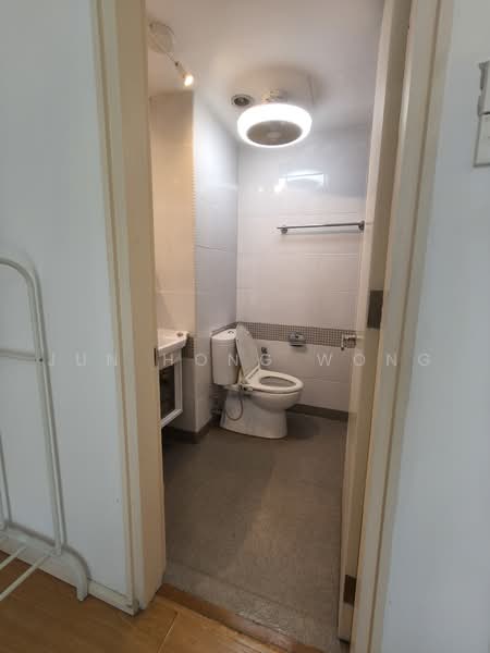 Service Residence for Sale at i-Zen @ Kiara 1 - Teddy Wong - Bathroom - PropertyGuru.com.my