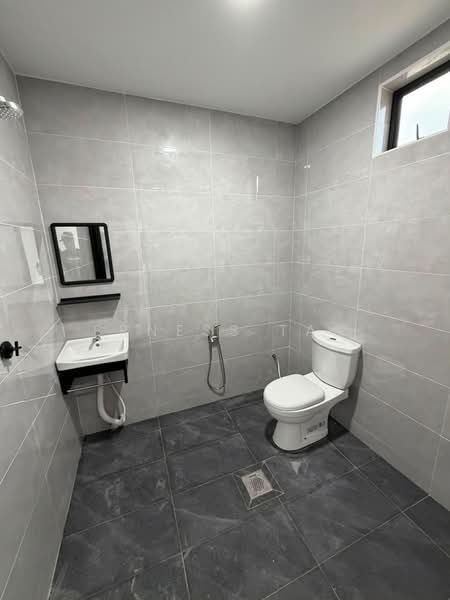 Rumah Teres 1 Tingkat untuk Dijual di Taman Suria (Johor Bahru) - Erness Tan - Bathroom - PropertyGuru.com.my
