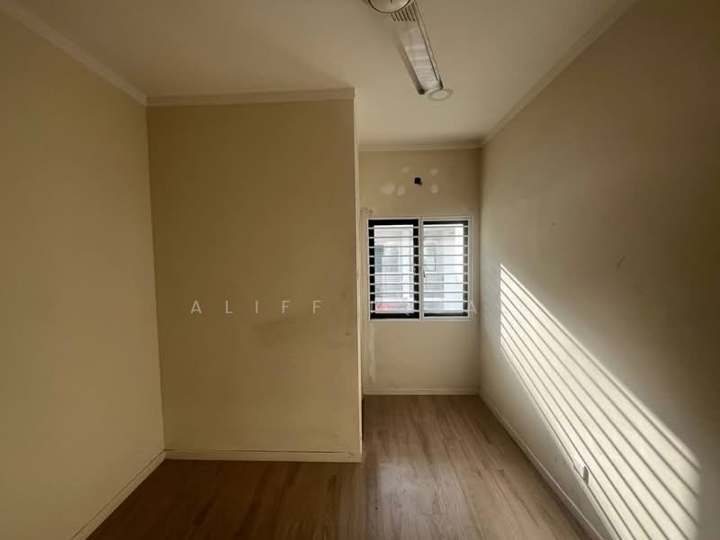 Rumah Teres untuk Disewa di Bandar Bukit Raja (Klang) - Aliff Iqbal - PropertyGuru.com.my