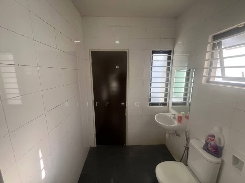 Rumah Teres untuk Disewa di Bandar Bukit Raja (Klang) - Aliff Iqbal - PropertyGuru.com.my