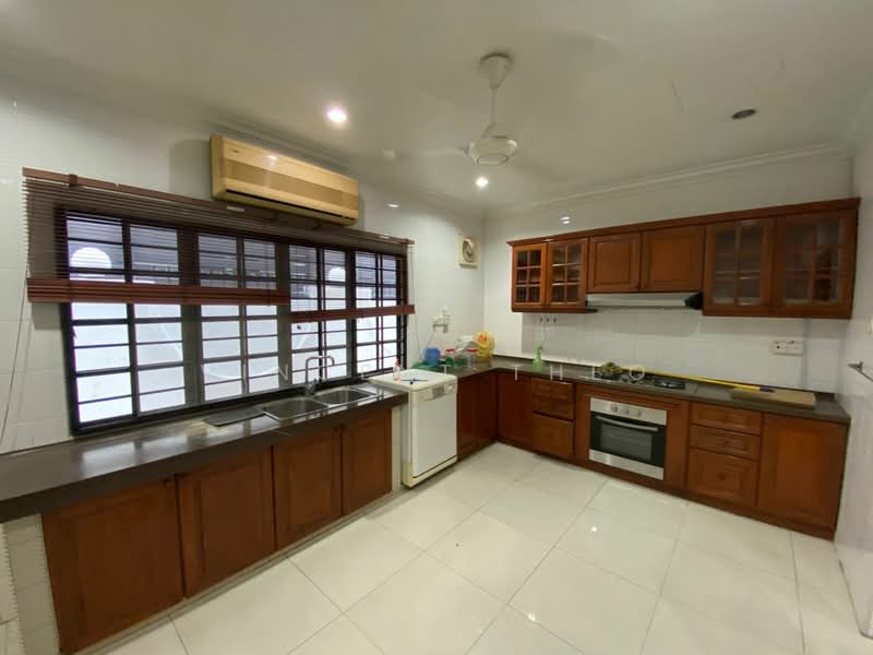 Bungalow for Rent in Ampang Hilir (Ampang) - Vincent Theo - Kitchen - PropertyGuru.com.my