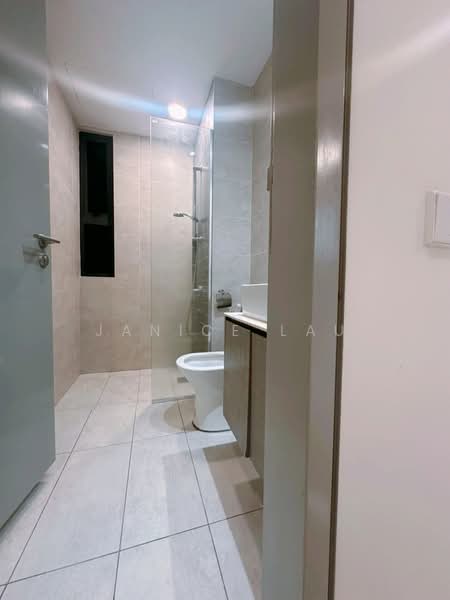 Service Residence for Sale at Millerz Square Serviced Residence - Janice Lau - Bathroom - PropertyGuru.com.my