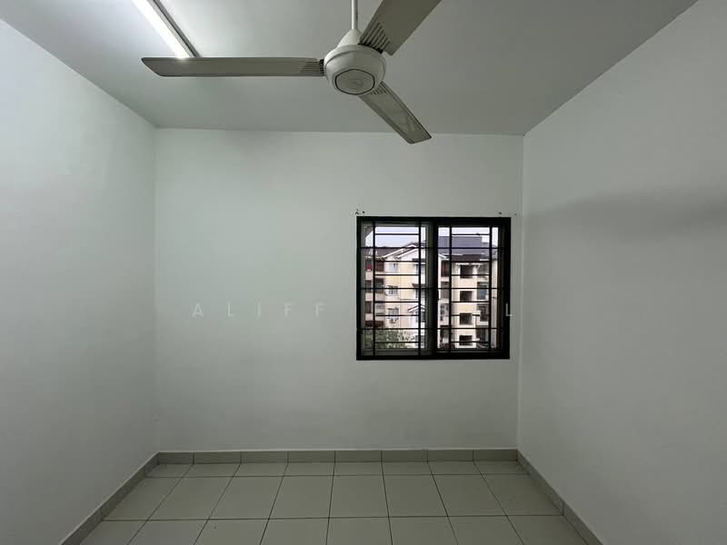 Apartment for Sale at Pangsapuri Akasia (Bandar Botanic) - Aliff Iqbal - PropertyGuru.com.my