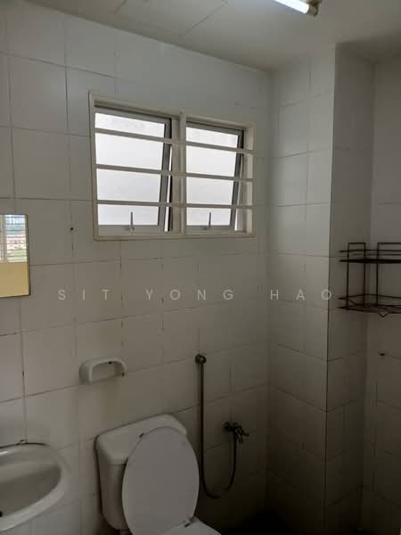 Apartment for Rent at Kristal Heights - Sit Yong Hao - Bathroom - PropertyGuru.com.my