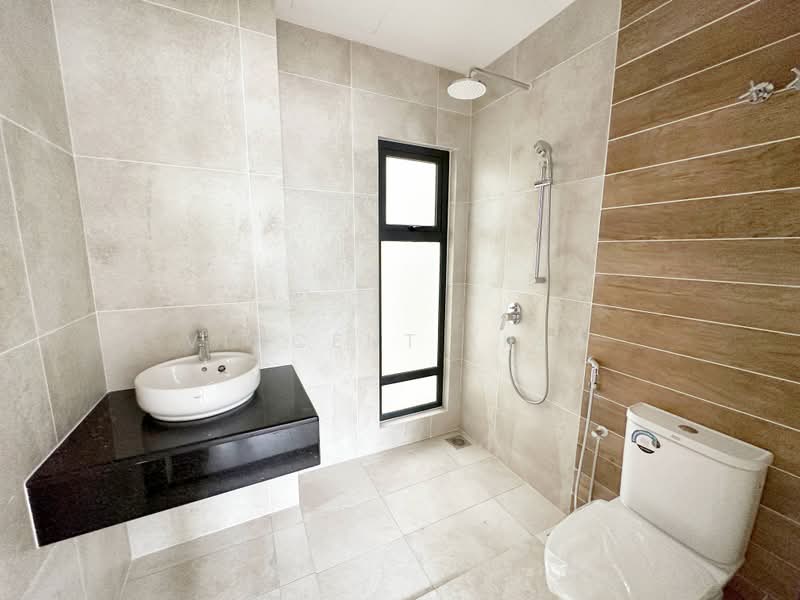 Semi-Detached House for Sale in Seksyen 9 (Kota Damansara) - Vincent Liaw - Bathroom - PropertyGuru.com.my