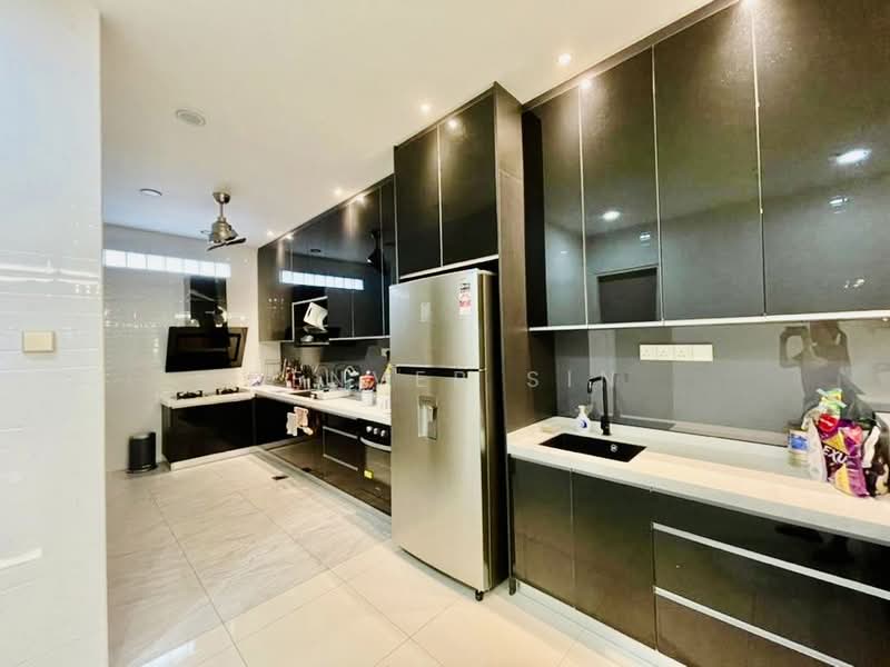 Rumah Teres 2 Tingkat untuk Dijual di TTDI Grove (Kajang) - Denver Sin - Kitchen - PropertyGuru.com.my