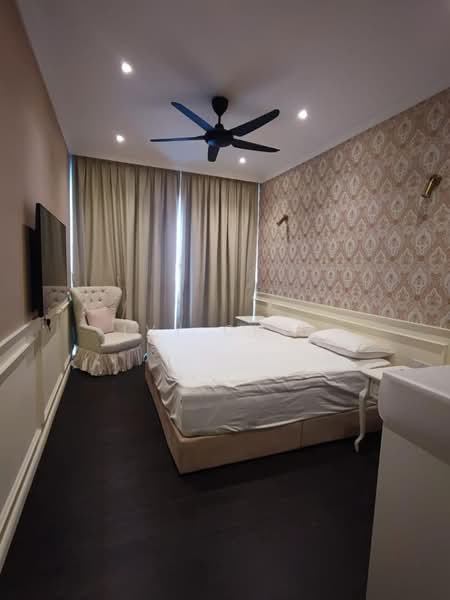 Kondominium untuk Disewa di Queens Residences Q2 @ Queens Waterfront - Ivy Chia - Bedroom - PropertyGuru.com.my