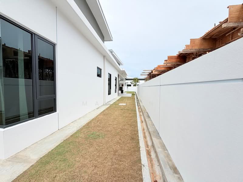 Bungalow for Sale in Bandar Seri Impian (Kluang) - May Tan - PropertyGuru.com.my
