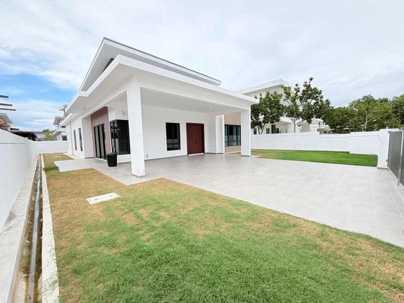 Bungalow for Sale in Bandar Seri Impian (Kluang) - May Tan - PropertyGuru.com.my