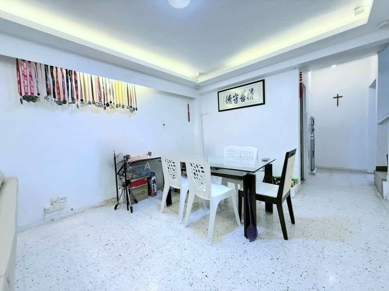 1-storey Terraced House for Rent in Taman Pelangi (Johor Bahru) - Karl Lim - Dining Room - PropertyGuru.com.my