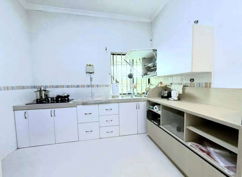 1-storey Terraced House for Rent in Taman Pelangi (Johor Bahru) - Karl Lim - Kitchen - PropertyGuru.com.my