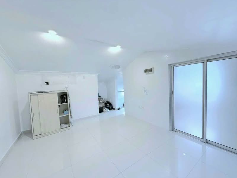 1-storey Terraced House for Rent in Taman Pelangi (Johor Bahru) - Karl Lim - Interior - PropertyGuru.com.my