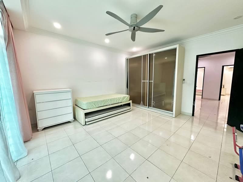Rumah Teres 3 Tingkat untuk Dijual di Kajang (Selangor) - Masnizah Arifin - Bedroom - PropertyGuru.com.my