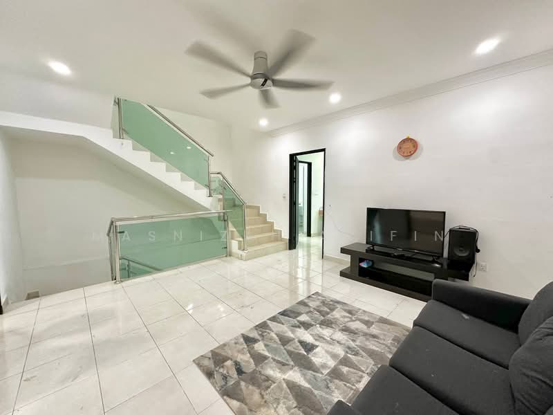 Rumah Teres 3 Tingkat untuk Dijual di Kajang (Selangor) - Masnizah Arifin - Living Room - PropertyGuru.com.my