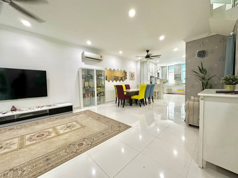 Rumah Teres 3 Tingkat untuk Dijual di Kajang (Selangor) - Masnizah Arifin - Living Room - PropertyGuru.com.my