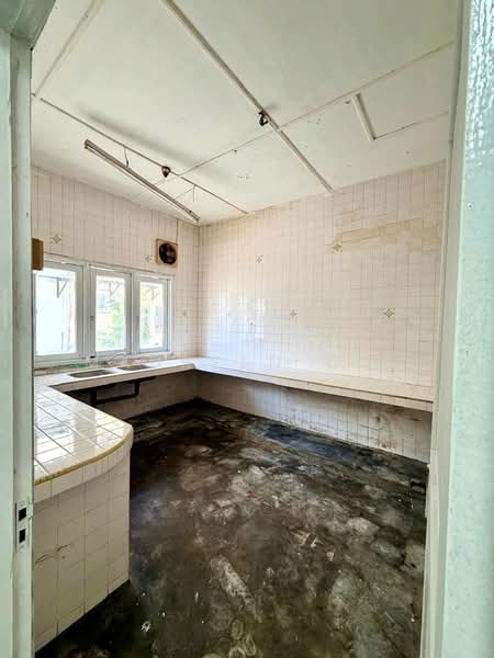 Rumah Teres 1 Tingkat untuk Dijual di Sea Park (Petaling Jaya) - Maureen Ooi - Kitchen - PropertyGuru.com.my