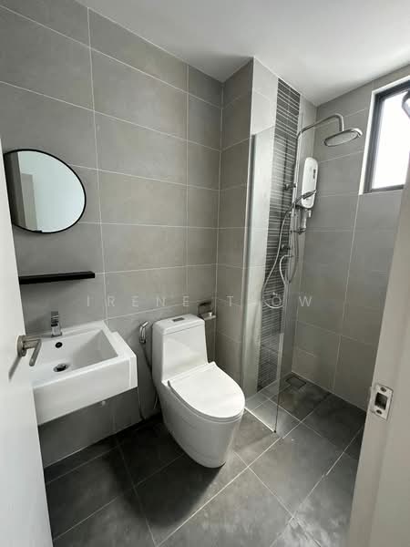 Servis Apartment untuk Disewa di Far East - Irene Tiow - Bathroom - PropertyGuru.com.my