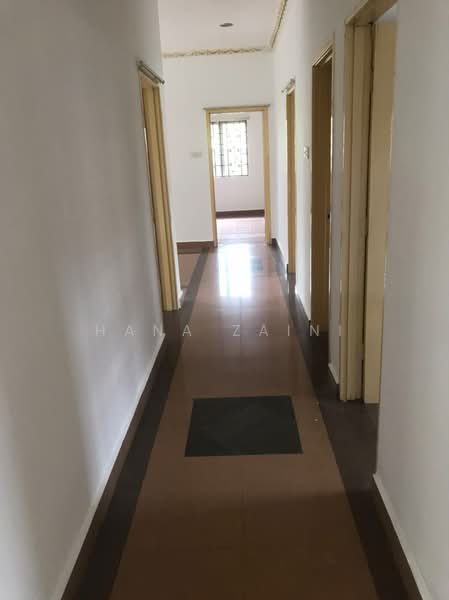Bungalow for Sale in Lavender Heights (Senawang) - Hana Zaini - Corridor - PropertyGuru.com.my