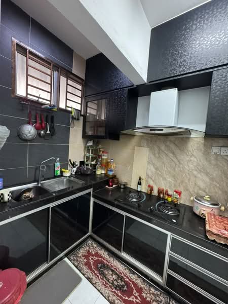 2-storey Terraced House for Sale in Taman Bestari Indah (Ulu Tiram) - Quinccy Lim - Kitchen - PropertyGuru.com.my