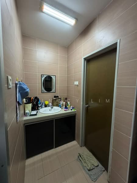 2-storey Terraced House for Sale in Taman Bestari Indah (Ulu Tiram) - Quinccy Lim - Bathroom - PropertyGuru.com.my