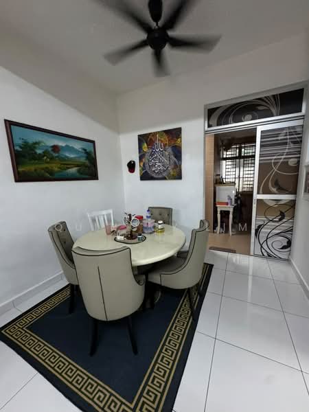 2-storey Terraced House for Sale in Taman Bestari Indah (Ulu Tiram) - Quinccy Lim - Dining Room - PropertyGuru.com.my