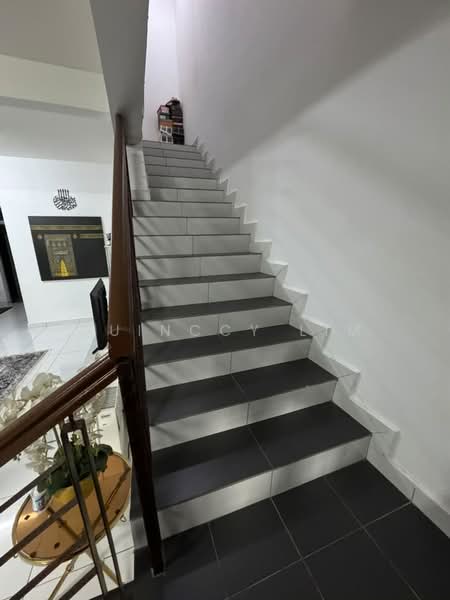 2-storey Terraced House for Sale in Taman Bestari Indah (Ulu Tiram) - Quinccy Lim - Interior - PropertyGuru.com.my