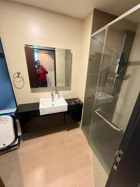 Service Residence for Sale at LakePark Residence @ KL North - Vikram . - Bathroom - PropertyGuru.com.my