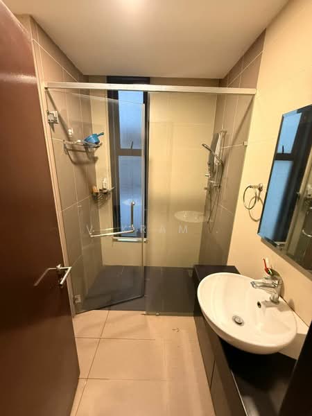 Service Residence for Sale at LakePark Residence @ KL North - Vikram . - Bathroom - PropertyGuru.com.my