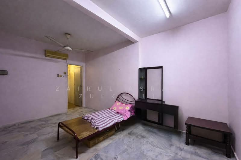 2-storey Terraced House for Sale in Subang (Selangor) - Zairul Asrah Zulkefli - Bedroom - PropertyGuru.com.my