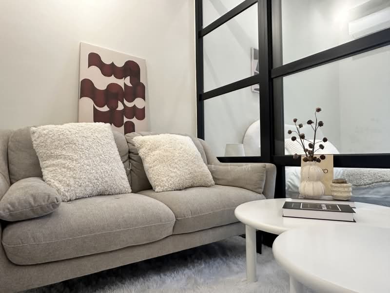 Servis Apartment untuk Disewa di The Mate @ Damansara Jaya - Jyne Lim - Living Room - PropertyGuru.com.my
