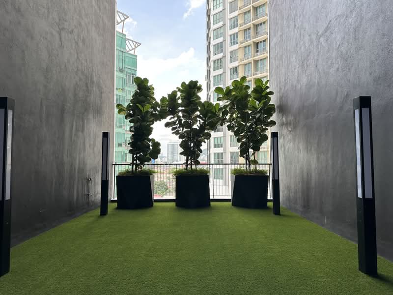 Servis Apartment untuk Disewa di The Mate @ Damansara Jaya - Jyne Lim - Balcony - PropertyGuru.com.my