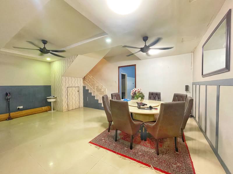 Rumah Teres 2 Tingkat untuk Dijual di Bandar Nusaputra (Puchong) - Azli Ibrahim - Dining Room - PropertyGuru.com.my