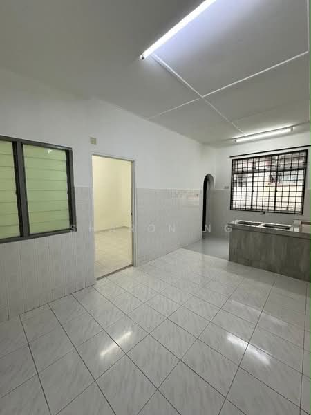 Rumah Teres 1 Tingkat untuk Dijual di Taman Universiti (Skudai) - Sharon Ng - Kitchen - PropertyGuru.com.my