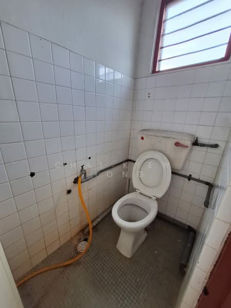 Office for Rent in Beserah (Pahang) - Chai Kiew Tiong - Bathroom - PropertyGuru.com.my