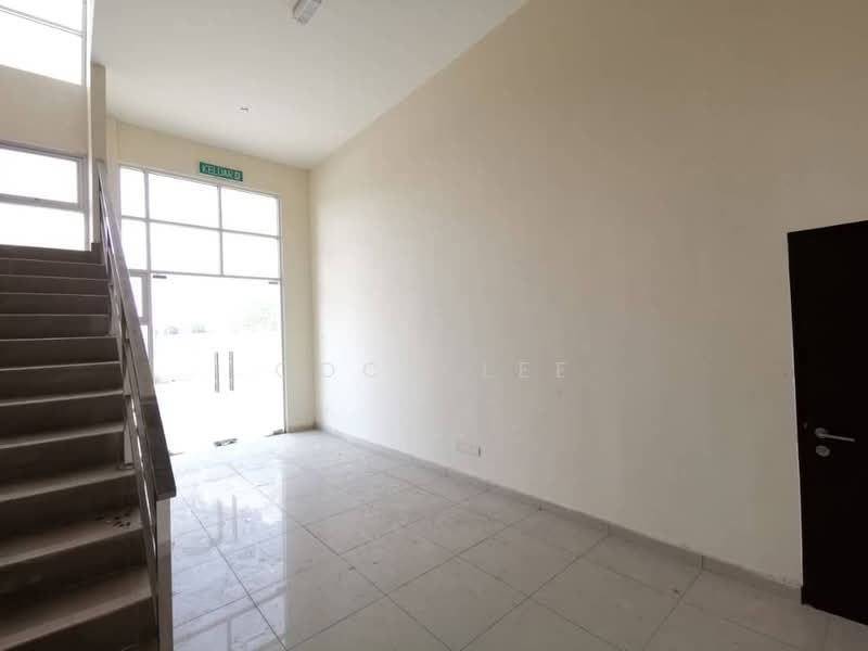 Semi-D Factory for Rent in Taman Pasir Putih (Pasir Gudang) - Coco Lee - Entrance - PropertyGuru.com.my