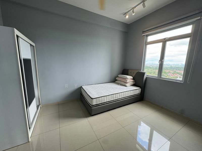 Kondominium untuk Dijual di Fairway Suites - Rynn Lim - Bedroom - PropertyGuru.com.my