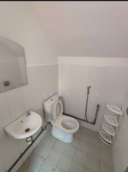 Service Residence for Sale at Axis SoHu @ Axis Pandan - Johnny Tan - Bathroom - PropertyGuru.com.my