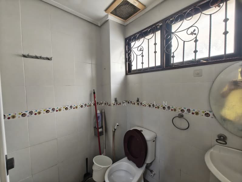 3-storey Terraced House for Sale in Balakong (Selangor) - Denver Sin - Bathroom - PropertyGuru.com.my