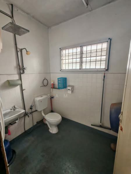 Rumah Teres 2 Tingkat untuk Dijual di Bandar Baru Menglembu (Menglembu) - Sam . - Bathroom - PropertyGuru.com.my