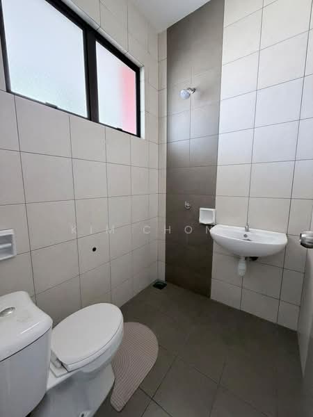1-storey Terraced House for Sale in Bandar Putera 2 (Klang) - Kim Chong - Bathroom - PropertyGuru.com.my